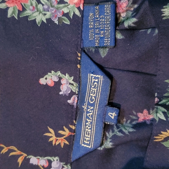 Vintage Herman Geist Moody Floral Maxi Skirt size 4. With pockets button closure - Picture 4 of 6